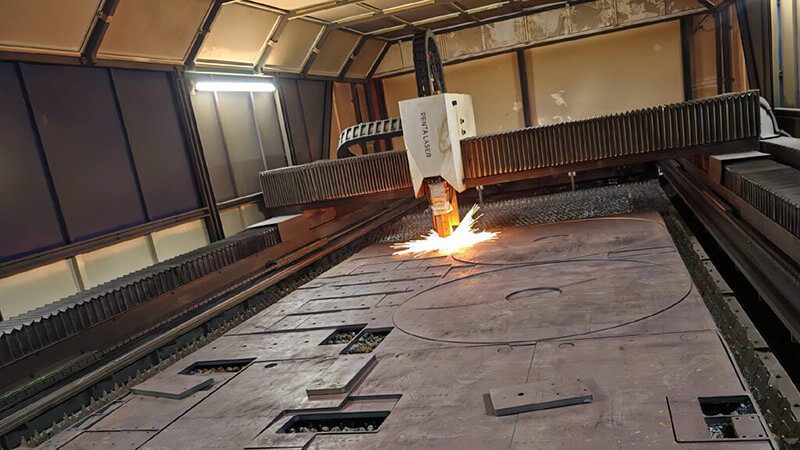 Laser cutting equipment