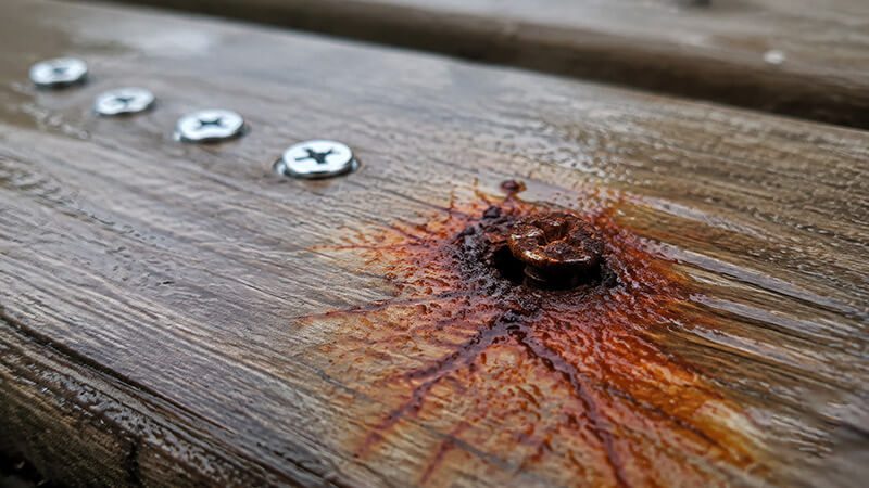 wide_drywall-deck_rusty-outdoor